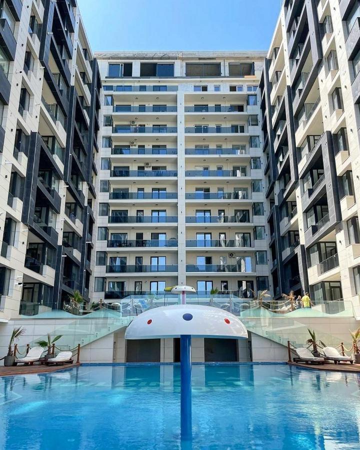 Hotel Building Stefan Resort I Năvodari Exteriör bild