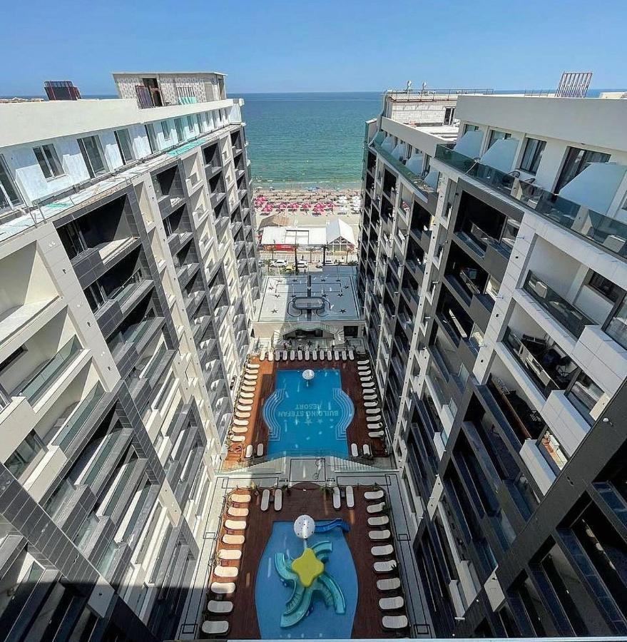 Hotel Building Stefan Resort I Năvodari Exteriör bild